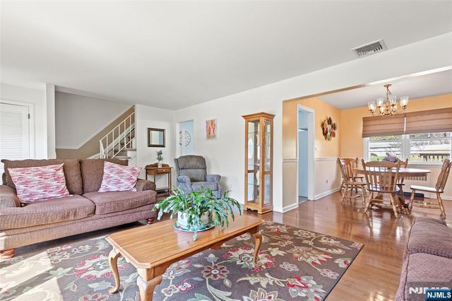 163 Hiawatha Boulevard, Oakland, NJ 07436