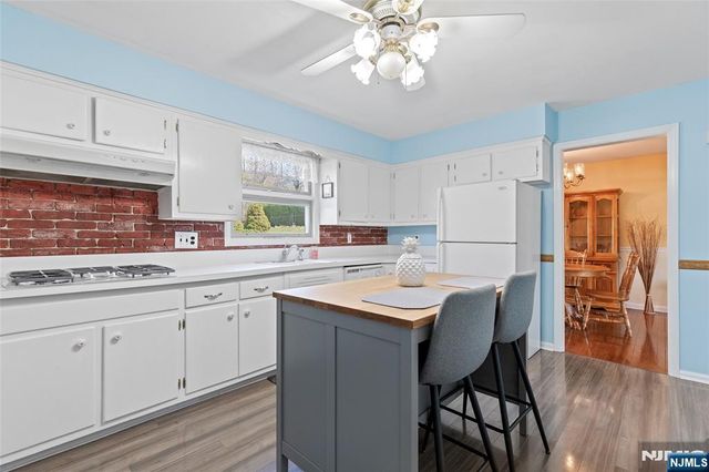 163 Hiawatha Boulevard, Oakland, NJ 07436