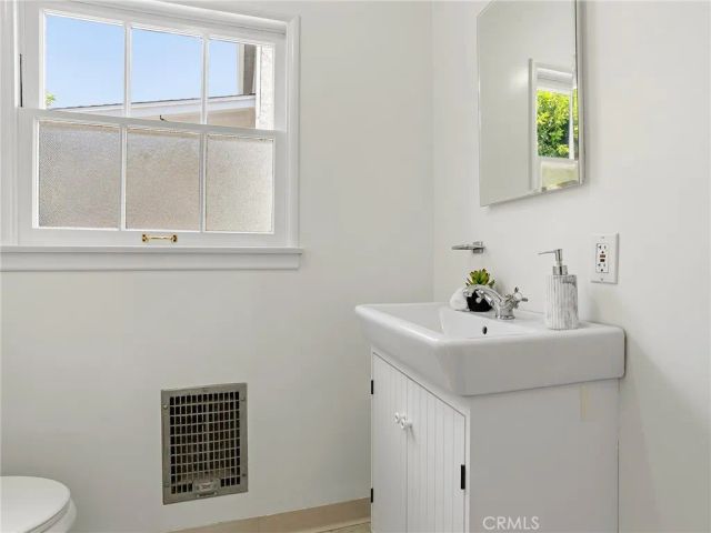 521 Bethany Road, Burbank, CA 91504