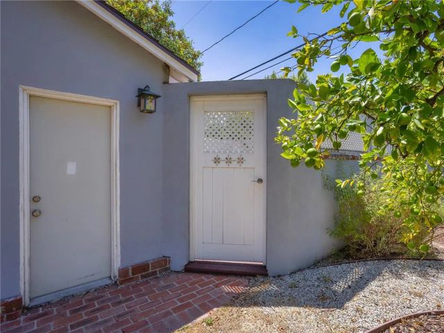 521 Bethany Road, Burbank, CA 91504
