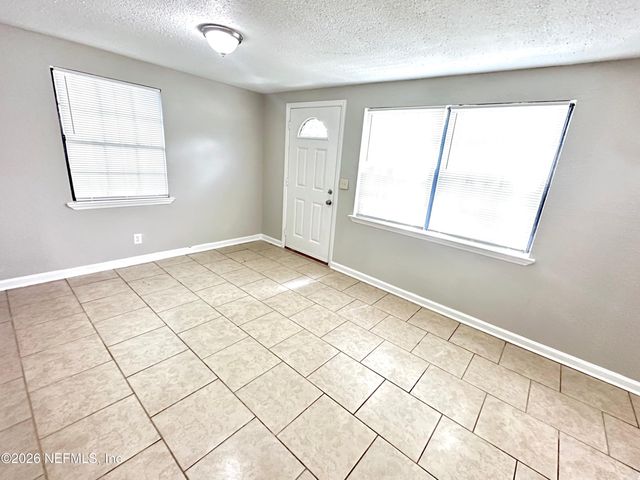 9071 3RD Avenue, Jacksonville, FL 32208