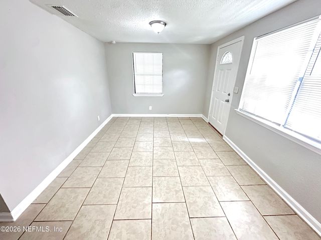 9071 3RD Avenue, Jacksonville, FL 32208