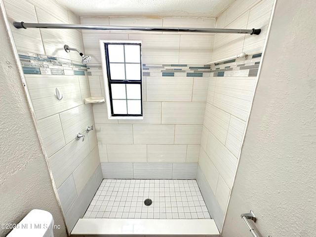 9071 3RD Avenue, Jacksonville, FL 32208
