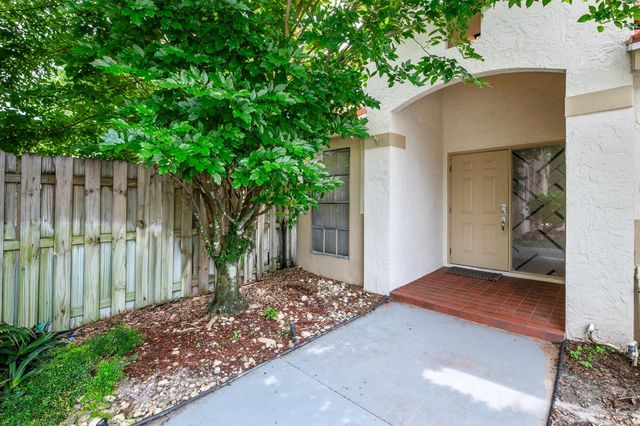 1763 Harborside Circle, Wellington, FL 33414