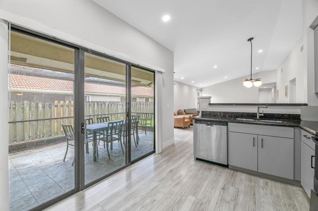 1763 Harborside Circle, Wellington, FL 33414