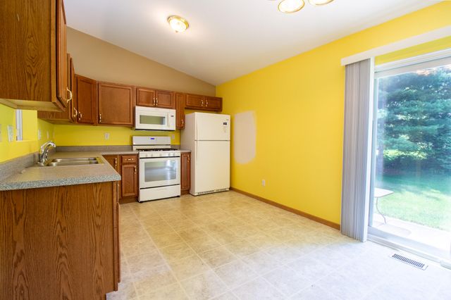 364 Marilyn Road, Burns Harbor, IN 46304
