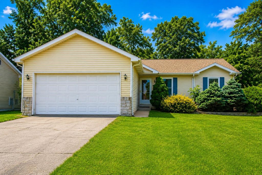 364 Marilyn Road, Burns Harbor, IN 46304