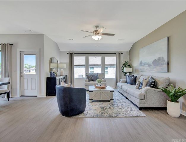 37 Wolfsbridge Loop, Cabot, AR 72023