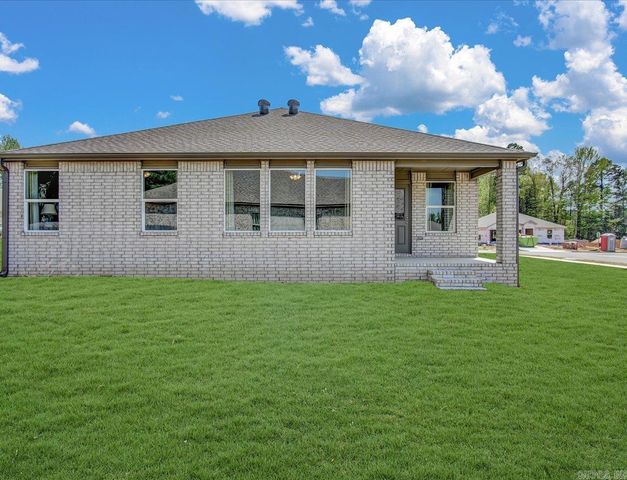 37 Wolfsbridge Loop, Cabot, AR 72023