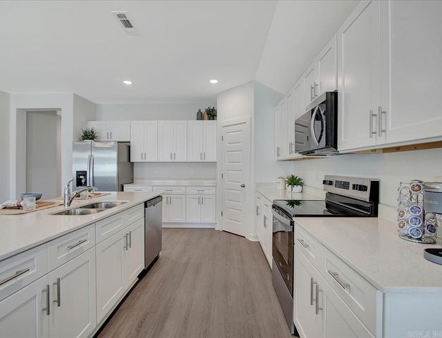 37 Wolfsbridge Loop, Cabot, AR 72023