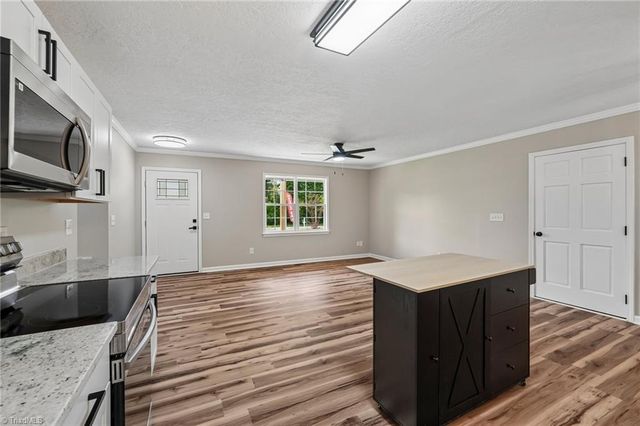 425 Mr Henry Road, Mocksville, NC 27028