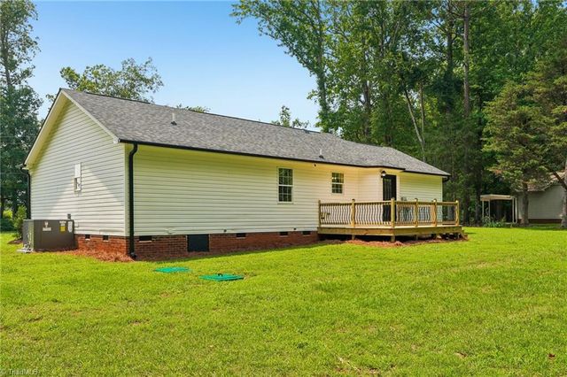 425 Mr Henry Road, Mocksville, NC 27028