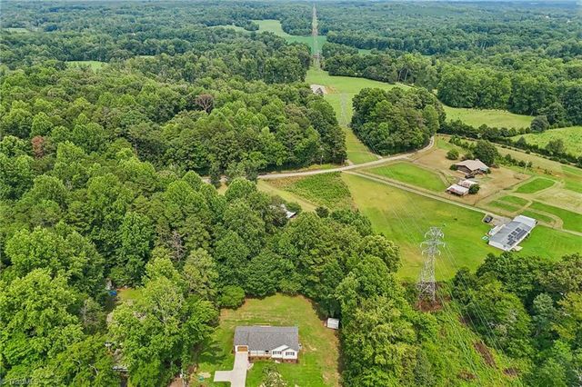 425 Mr Henry Road, Mocksville, NC 27028