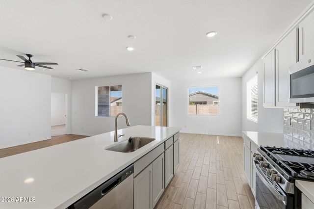 5528 W MCNEIL Street, Laveen, AZ 85339