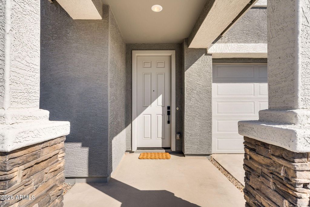 Image 4 of property listing at 5528 W MCNEIL Street, Laveen, AZ 85339