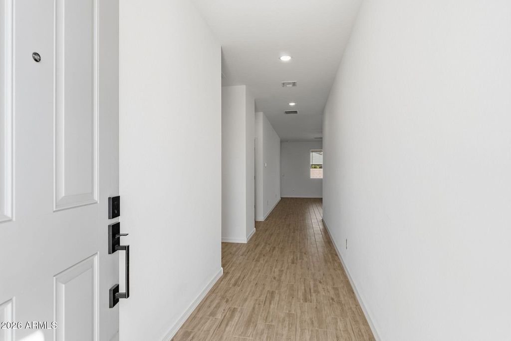 Image 5 of property listing at 5528 W MCNEIL Street, Laveen, AZ 85339