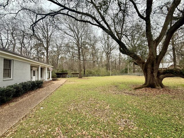 6676 Kinloch Street, Winnsboro, LA 71275