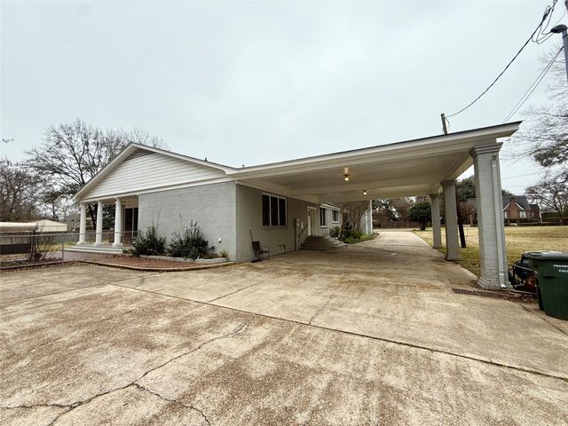 6676 Kinloch Street, Winnsboro, LA 71275