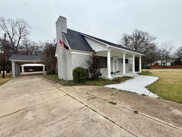6676 Kinloch Street, Winnsboro, LA 71275