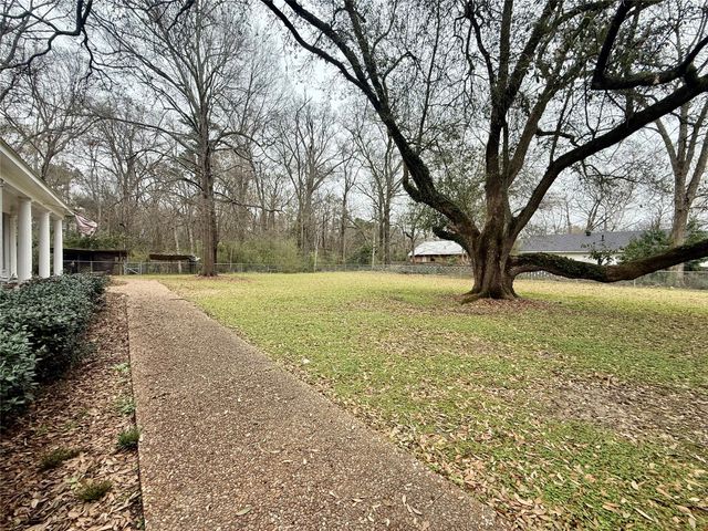 6676 Kinloch Street, Winnsboro, LA 71275