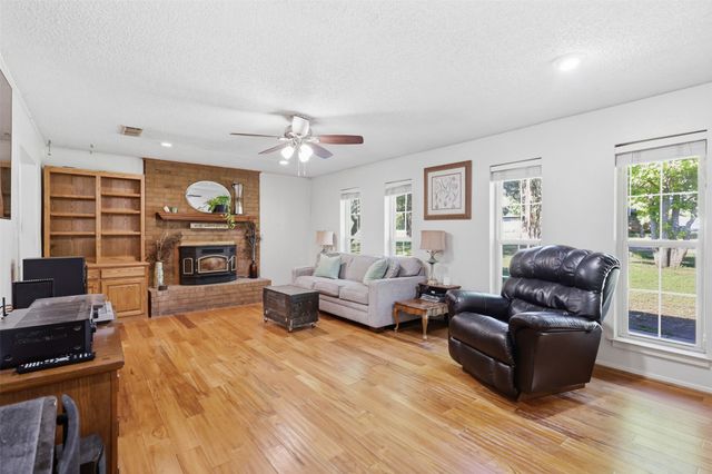 2701 Rolling Hills Drive, Sherman, TX 75092