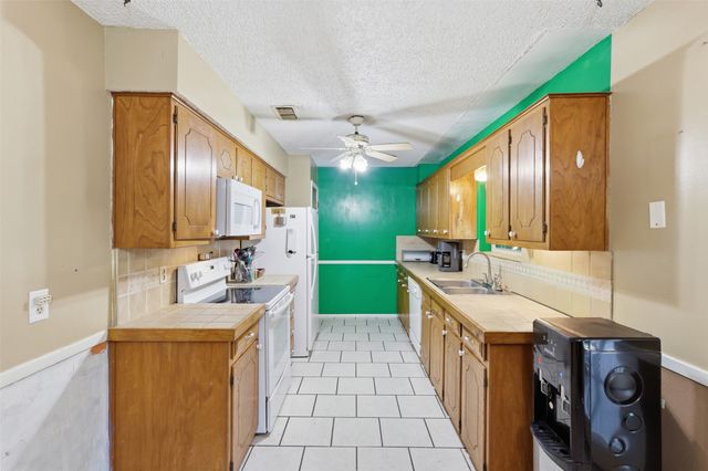 2701 Rolling Hills Drive, Sherman, TX 75092