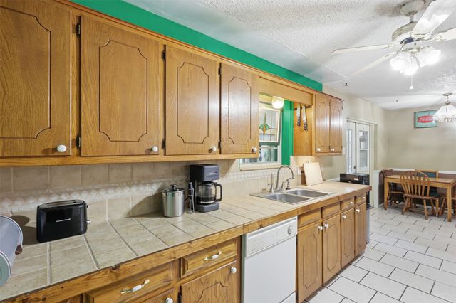 2701 Rolling Hills Drive, Sherman, TX 75092