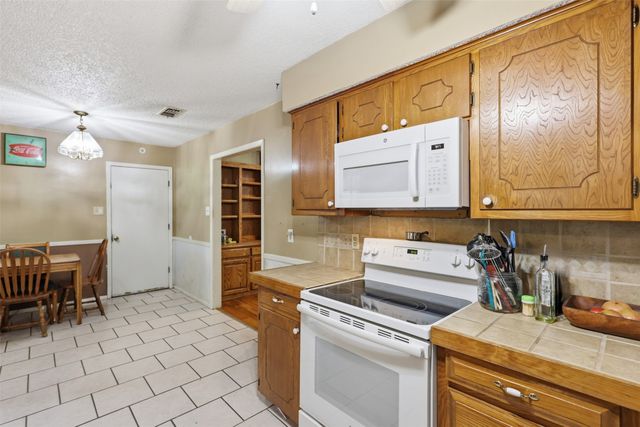 2701 Rolling Hills Drive, Sherman, TX 75092