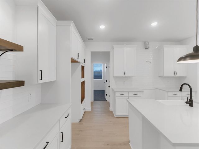 29534 Pondview Drive, Waller, TX 77484