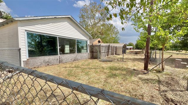 130 Calhoun Cove, East Tawakoni, TX 75472