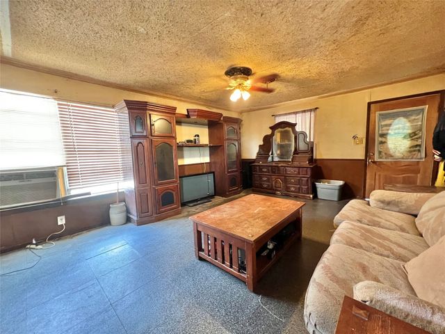 130 Calhoun Cove, East Tawakoni, TX 75472