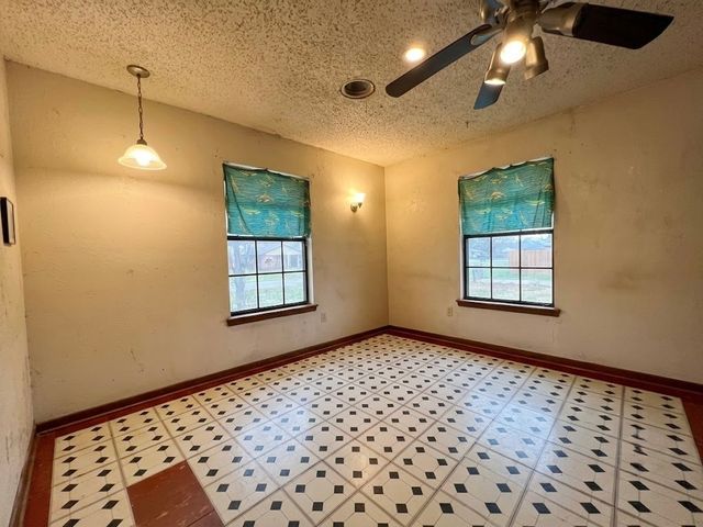 130 Calhoun Cove, East Tawakoni, TX 75472