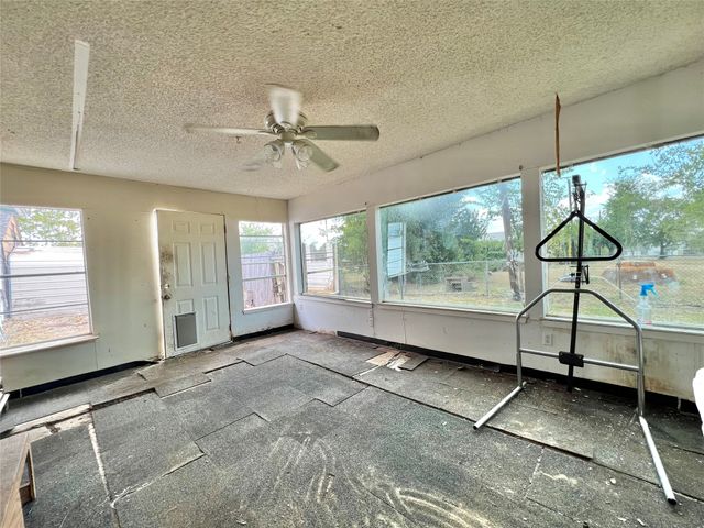 130 Calhoun Cove, East Tawakoni, TX 75472