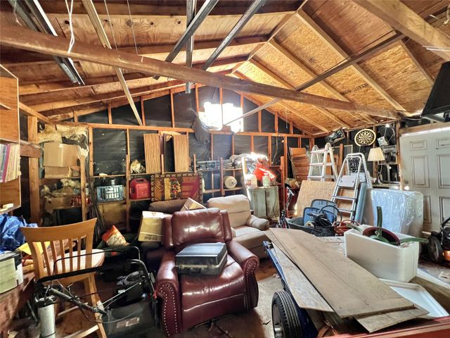 130 Calhoun Cove, East Tawakoni, TX 75472