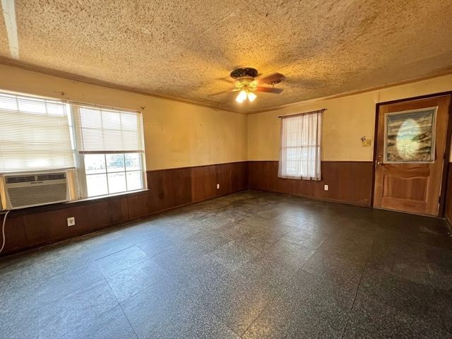 130 Calhoun Cove, East Tawakoni, TX 75472