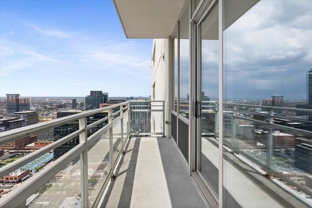 737 W Washington Boulevard 3210, Chicago, IL 60661