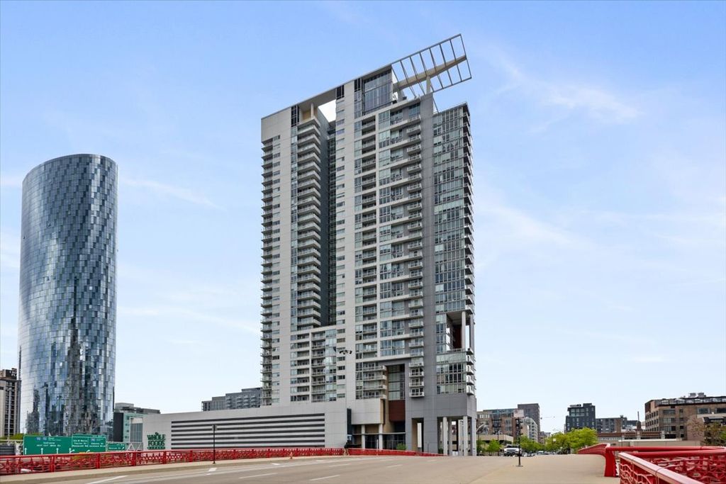 737 W Washington Boulevard 3210, Chicago, IL 60661