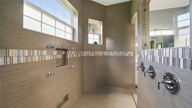 4 FLAGSHIP COURT, Palm Coast, FL 32137