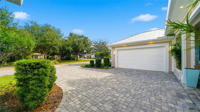 4 FLAGSHIP COURT, Palm Coast, FL 32137