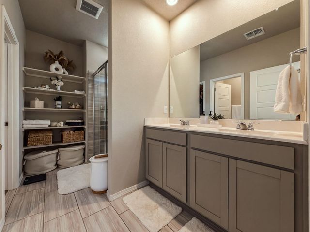 4810 Mount Salas Street NE, Rio Rancho, NM 87144