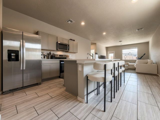 4810 Mount Salas Street NE, Rio Rancho, NM 87144