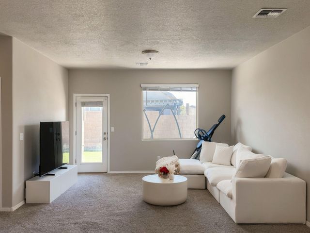 4810 Mount Salas Street NE, Rio Rancho, NM 87144