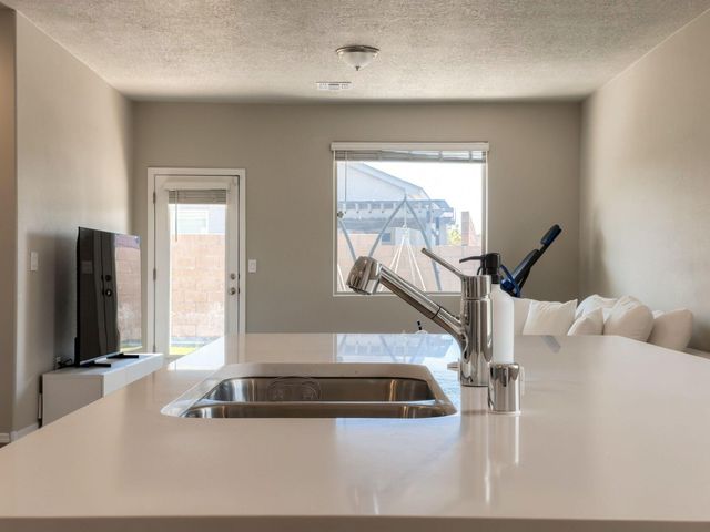 4810 Mount Salas Street NE, Rio Rancho, NM 87144