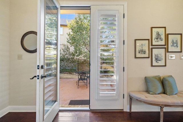 220 Tavish TRL, Lakeway, TX 78738