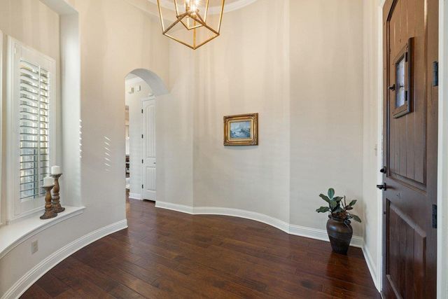 220 Tavish TRL, Lakeway, TX 78738