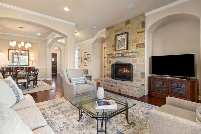 220 Tavish TRL, Lakeway, TX 78738
