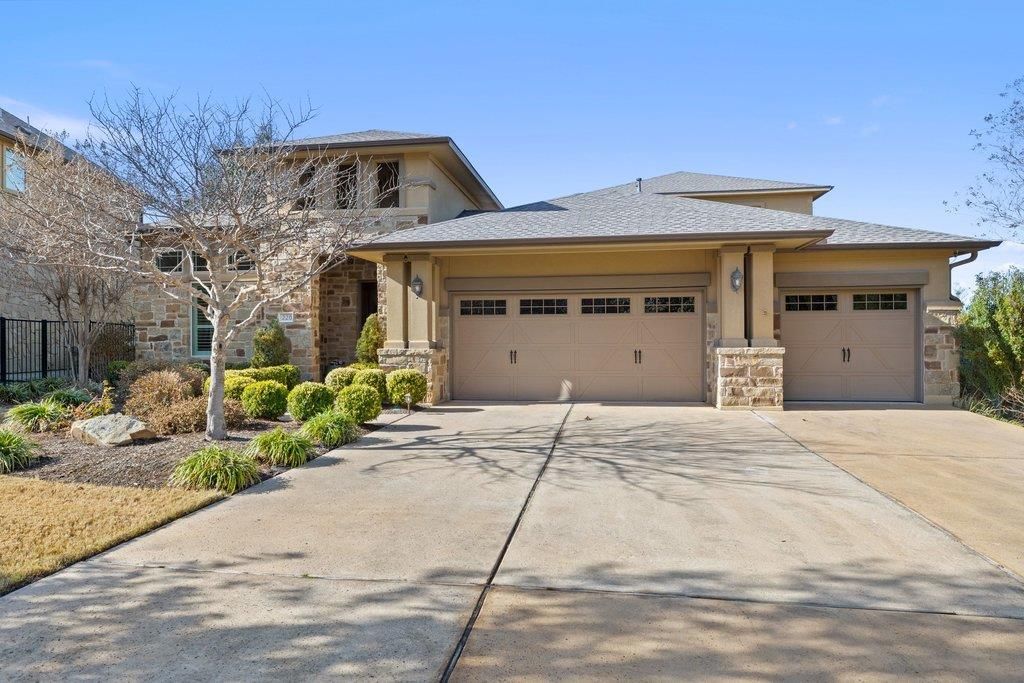 220 Tavish TRL, Lakeway, TX 78738