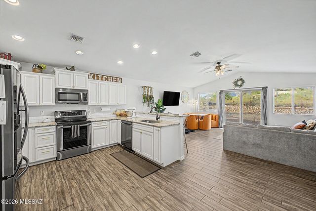 1146 W Las Lomitas Road, Tucson, AZ 85704