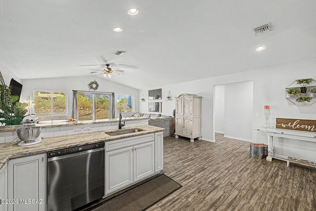 1146 W Las Lomitas Road, Tucson, AZ 85704