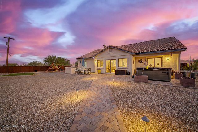 1146 W Las Lomitas Road, Tucson, AZ 85704